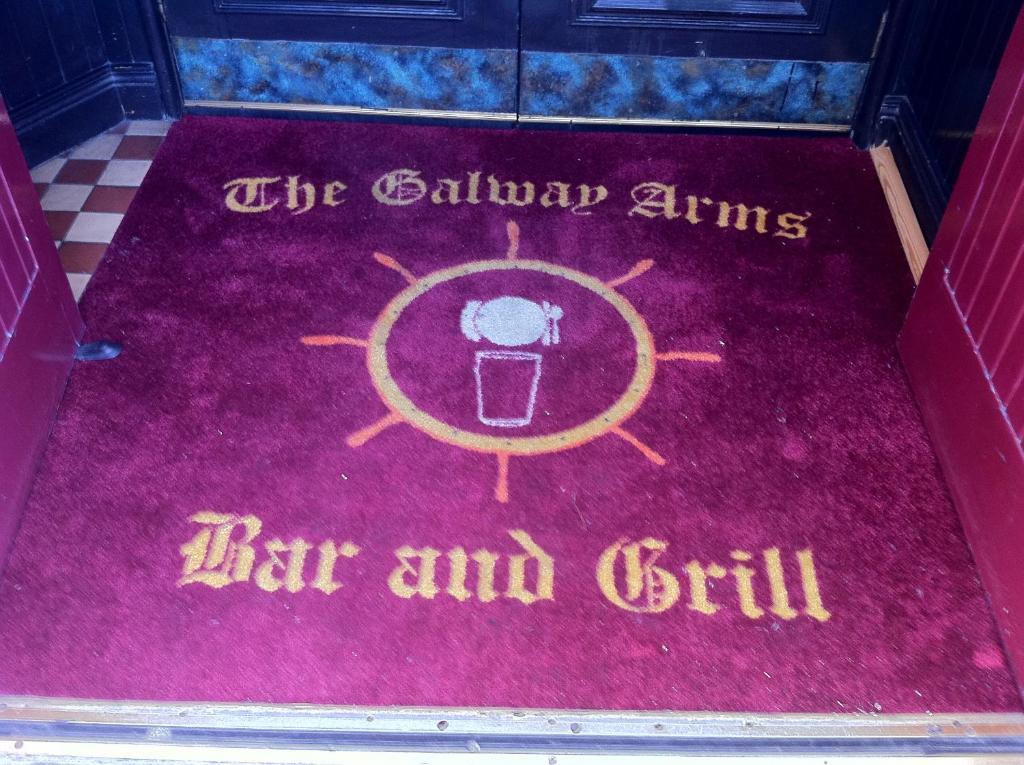Galway Arms Inn Luaran gambar